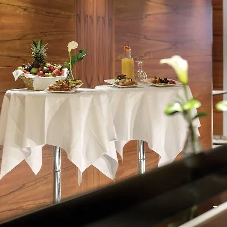 Austria Trend Europa Hauptbahnhof Отель