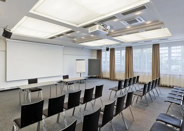 Отель Austria Trend Europa Hauptbahnhof Грац