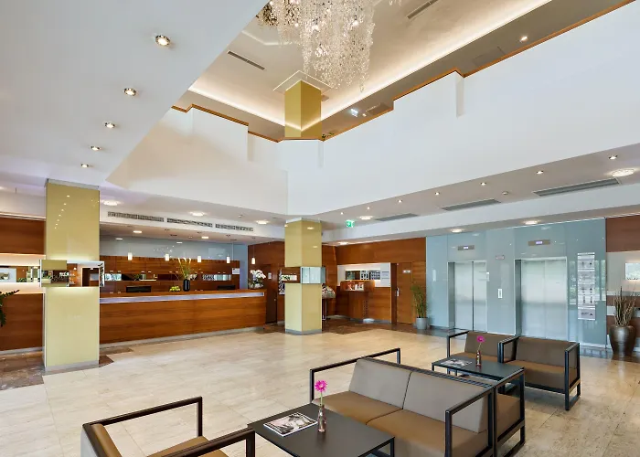 Готель Austria Trend Europa Hauptbahnhof Грац